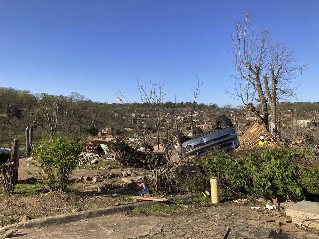 Tornadoes kill at least 11 across US Midwest and South - The Intelligencer
